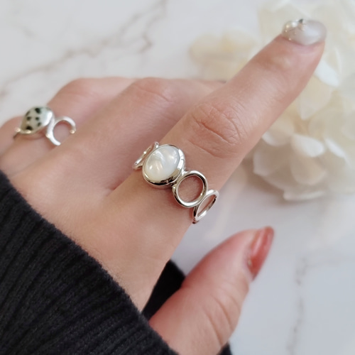 ホワイトシェル オーバル 10＊8mm シルバーリングH-182S 指輪・リング