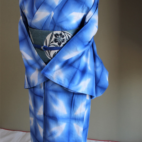 美品 浴衣 トールサイズ 有松鳴海絞り 枝花文 有松絞り 総絞り 白 美品 浴衣 トールサイズ 有松鳴海絞り 枝花文 有松絞り 総絞り 白