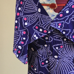 ◇現代 有松鳴海絞　浴衣◇【濃紺+桃紅】華やかかつシックな蝶模様　トールサイズ裄68ｃｍ木綿浴衣　 4枚目の画像