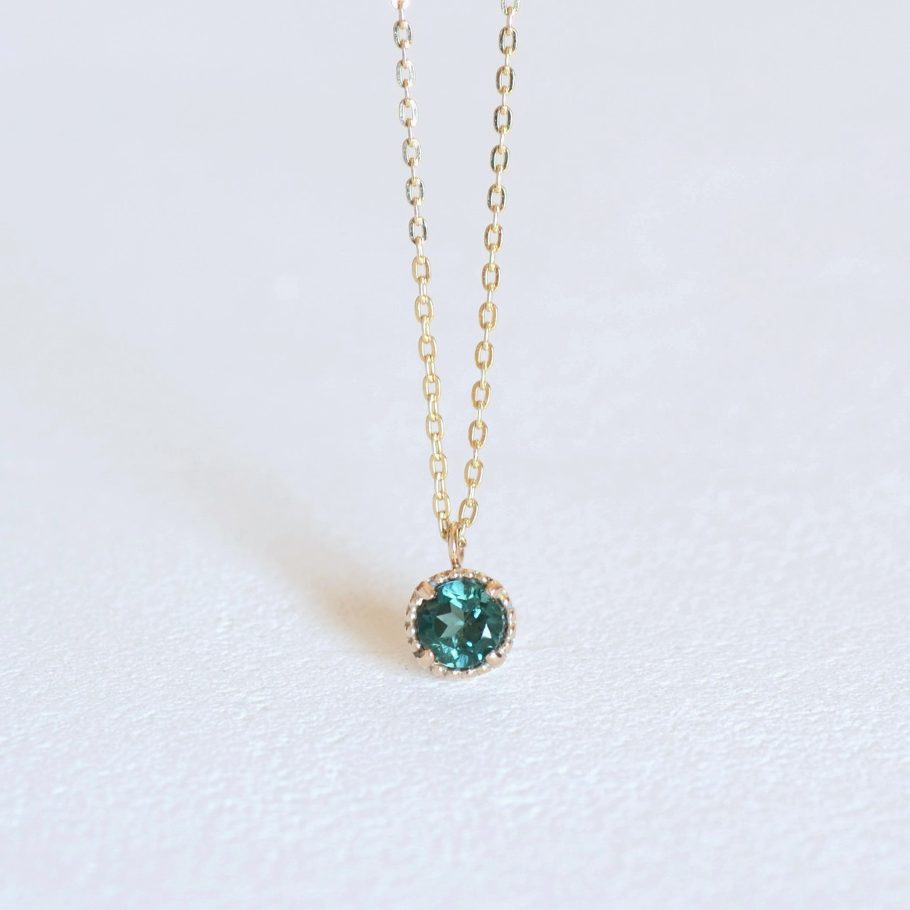 【K10YG】グリーントルマリンのミルグレインネックレス