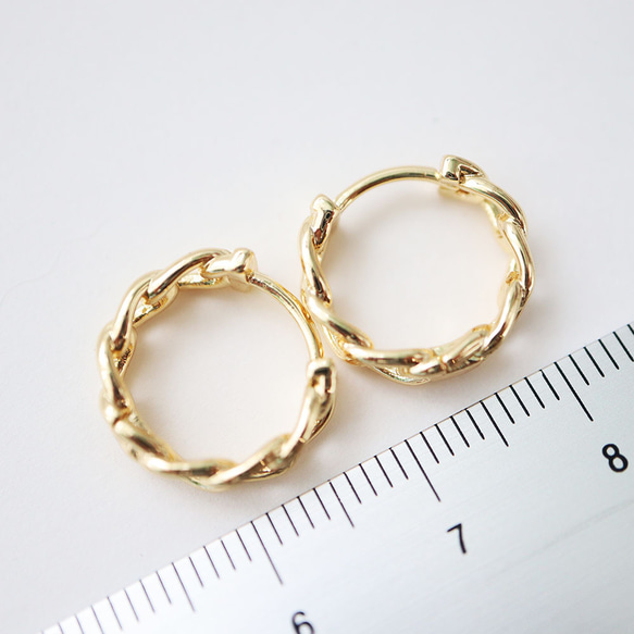 『販売終了』金アレ対応 色褪せにくい チェーン風 フープピアス 1ペア 5枚目の画像