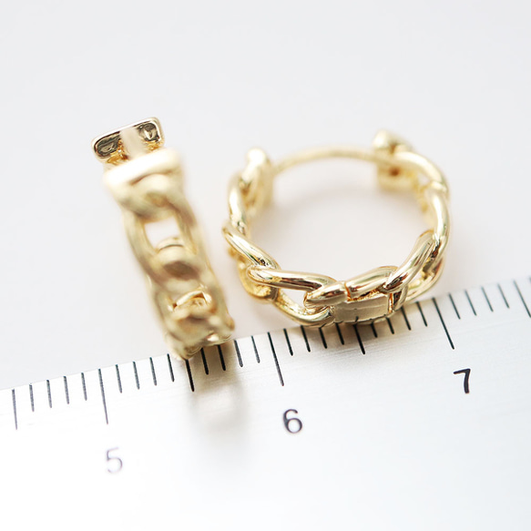 『販売終了』金アレ対応 色褪せにくい チェーン風 フープピアス 1ペア 4枚目の画像