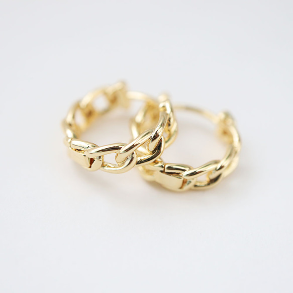 『販売終了』金アレ対応 色褪せにくい チェーン風 フープピアス 1ペア 3枚目の画像