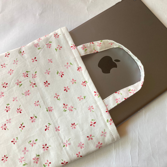 1セット限定　くすみピンクの花柄  iPadケース　入園入学の4点セット　かわいい　帆布の持ち手 10枚目の画像