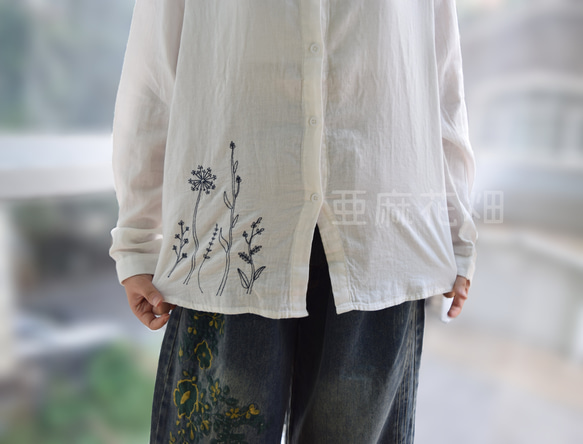 紫陽花ハンドメイド2023 刺繍 綿麻 長袖 シャツ 襟付きシャツ tシャツ レディース 白シャツ レディース 2枚目の画像