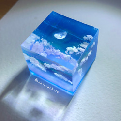 空レジン-瑠璃色の夜空　プレゼント　雲　月　星 3枚目の画像