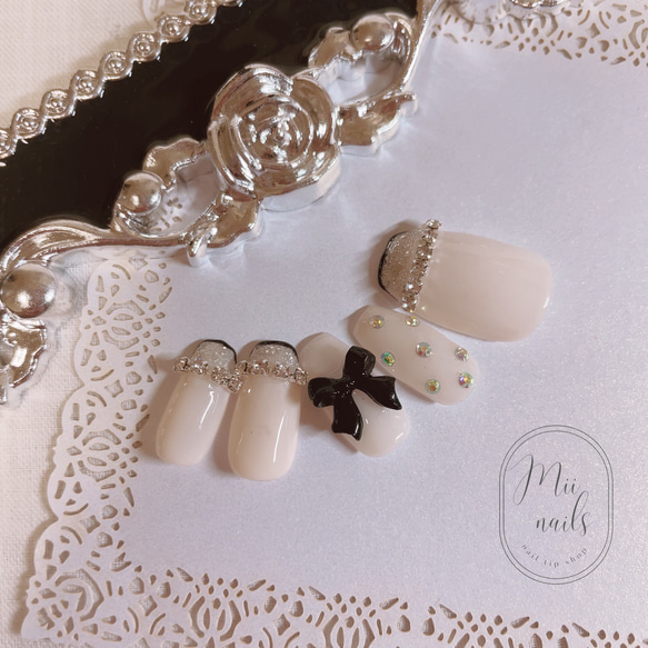 オーダー】ネイルチップ 韓国 ワンホン フレンチガーリー ドット リボン