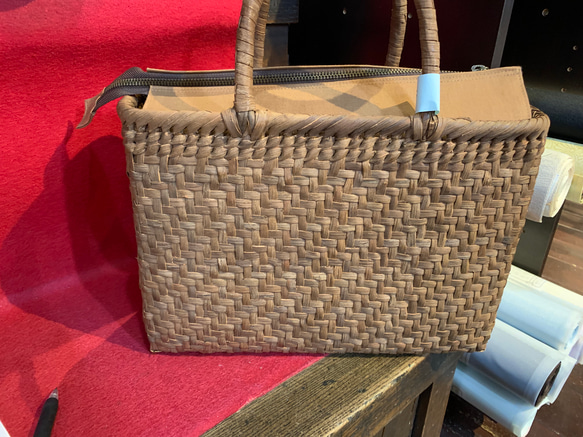 国産山葡萄　手作り　かごバッグ　網代編み 細ひご 山葡萄 山葡萄籠バッグ 手作り 網代編み 細ひご 一番皮 内布あり 国産