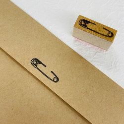 リアルな安全ピンスタンプ 4枚目の画像