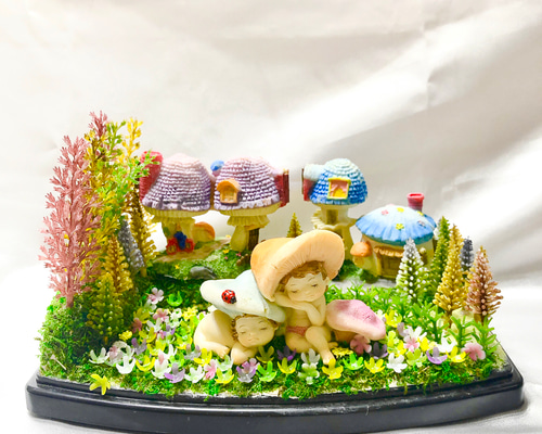 深い森に佇む古城☆妖精付き☆ジオラマ☆ミニチュア☆湖☆沼☆オブジェ