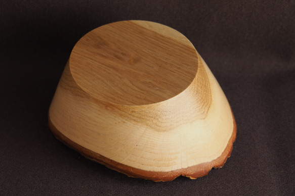 木製サラダボール・ひとり用・ナチュラルエッジ（ナラ）no.12 3枚目の画像