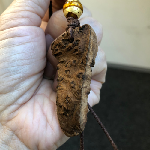 世界遺産屋久杉瘤虎光明杢蝋仕上げペンダントk 木製 銘木