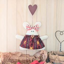 ⭐アメリカンカントリー雑貨♥️タペストリー☘️ハート❤️の森の兎たち❊ホルダー付 ⭐アメリカンカントリー雑貨♥️タペストリー☘️ハート❤️の森