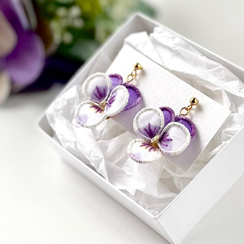 viola 立体アクセサリービオラのピアス・イヤリング ピアス（スタッド  