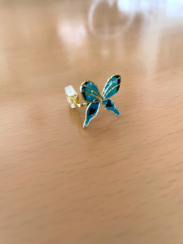 【受注生産】ワンポイント蝶のイヤーカフ 4枚目の画像
