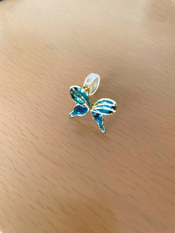 【受注生産】ワンポイント蝶のイヤーカフ 3枚目の画像