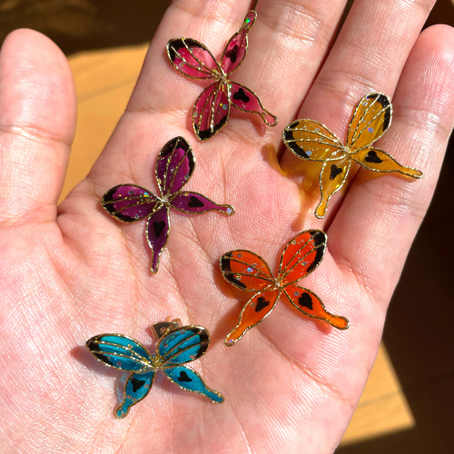 【国内正規品】 受注生産】ワンポイント蝶のイヤーカフ 通販 Mimi イヤーカフ イヤリング・ノンホールピアス