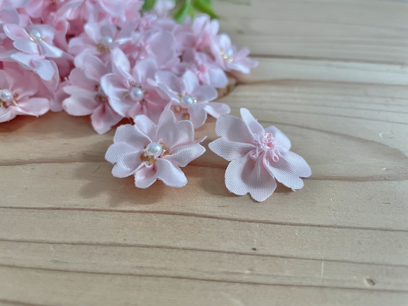桜の花びら直径2.5cmパーツ50個【送料込み】 3枚目の画像