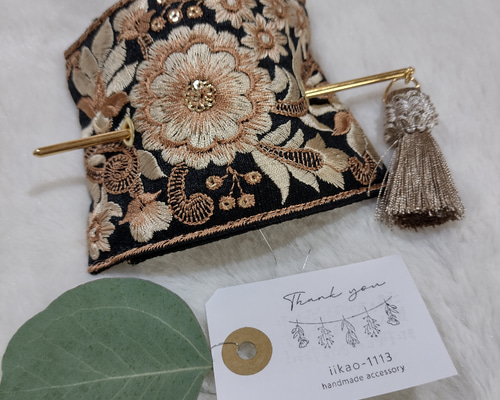 ７月末までお取り置き❁⃘ ビンテージブラウス リボン刺繍 ブラック 1af95fe777b599f69950dd91a2502b