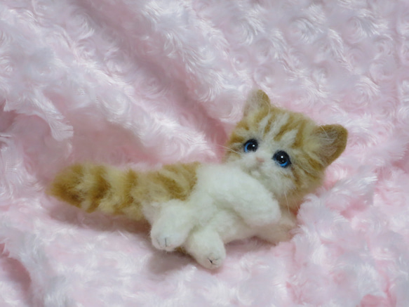 羊毛フェルト　子猫(茶トラ白) Yahoo!オークション - hirapie 羊毛フェルト 子猫 茶トラ白 へそ