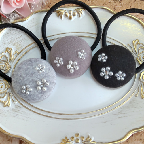 紫陽花とネコ(=^_^=)ピンク☆2.7センチくるみボタンヘアゴム2点セット くるみボタンヘアゴム ヘアゴム/くるみボタン/花柄/パール/毛糸/ピンク