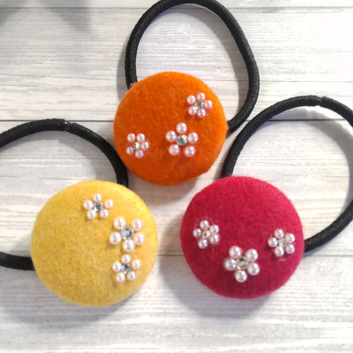 親子くるみボタン　ヘアゴム　3個セット　木の実　親子コーデ　姉妹コーデ　オレンジ 大人可愛いくるみボタンのヘアゴム ヘアゴム ラピスラズリ 通販