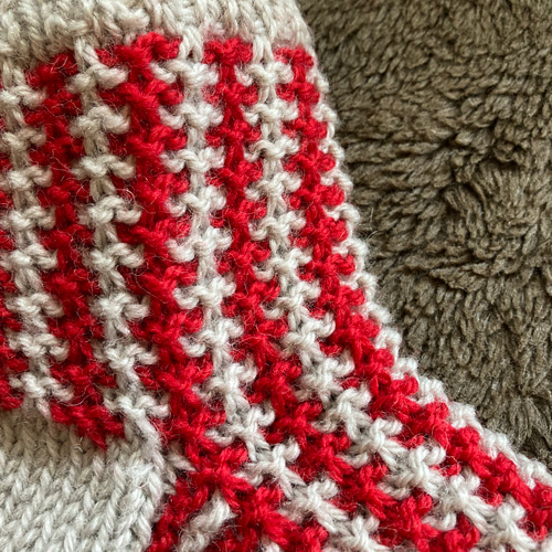CHICHI┊︎ handmade 🧺🤍 | . 毛糸 : アクリル、ウール 🧶🧵 色