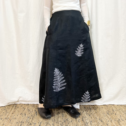 [手繪] 蕨類植物 / 可調節腰身 / 後部褶襉裙 第4張的照片