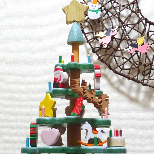 手作りのかわいいクリスマスツリー　木製　卓上クリスマスツリー 