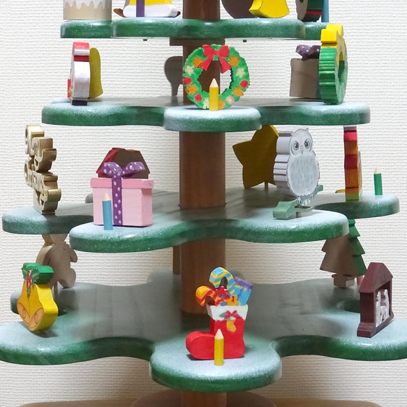 手作りのかわいいクリスマスツリー　木製　卓上クリスマスツリー 
