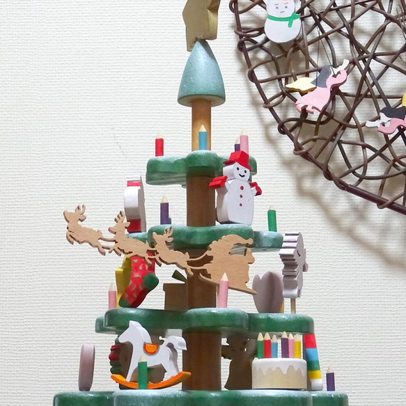手作りのかわいいクリスマスツリー　木製　卓上クリスマスツリー 