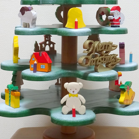 手作りのかわいいクリスマスツリー　木製　卓上クリスマスツリー 