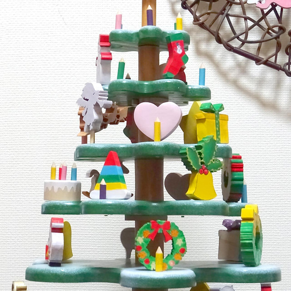 手作りのかわいいクリスマスツリー　木製　卓上クリスマスツリー 