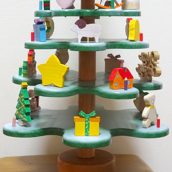 手作りのかわいいクリスマスツリー　木製　卓上クリスマスツリー 11枚目の画像
