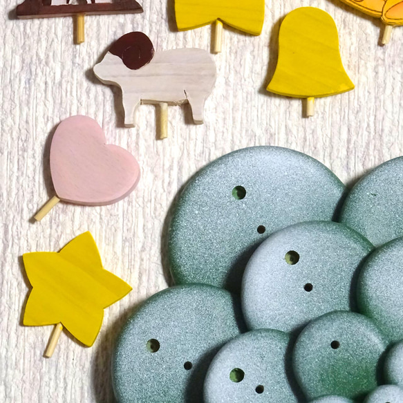 手作りのかわいいクリスマスツリー　木製　卓上クリスマスツリー 