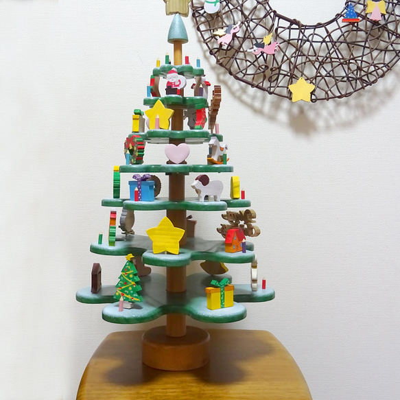 手作りのかわいいクリスマスツリー　木製　卓上クリスマスツリー 4枚目の画像