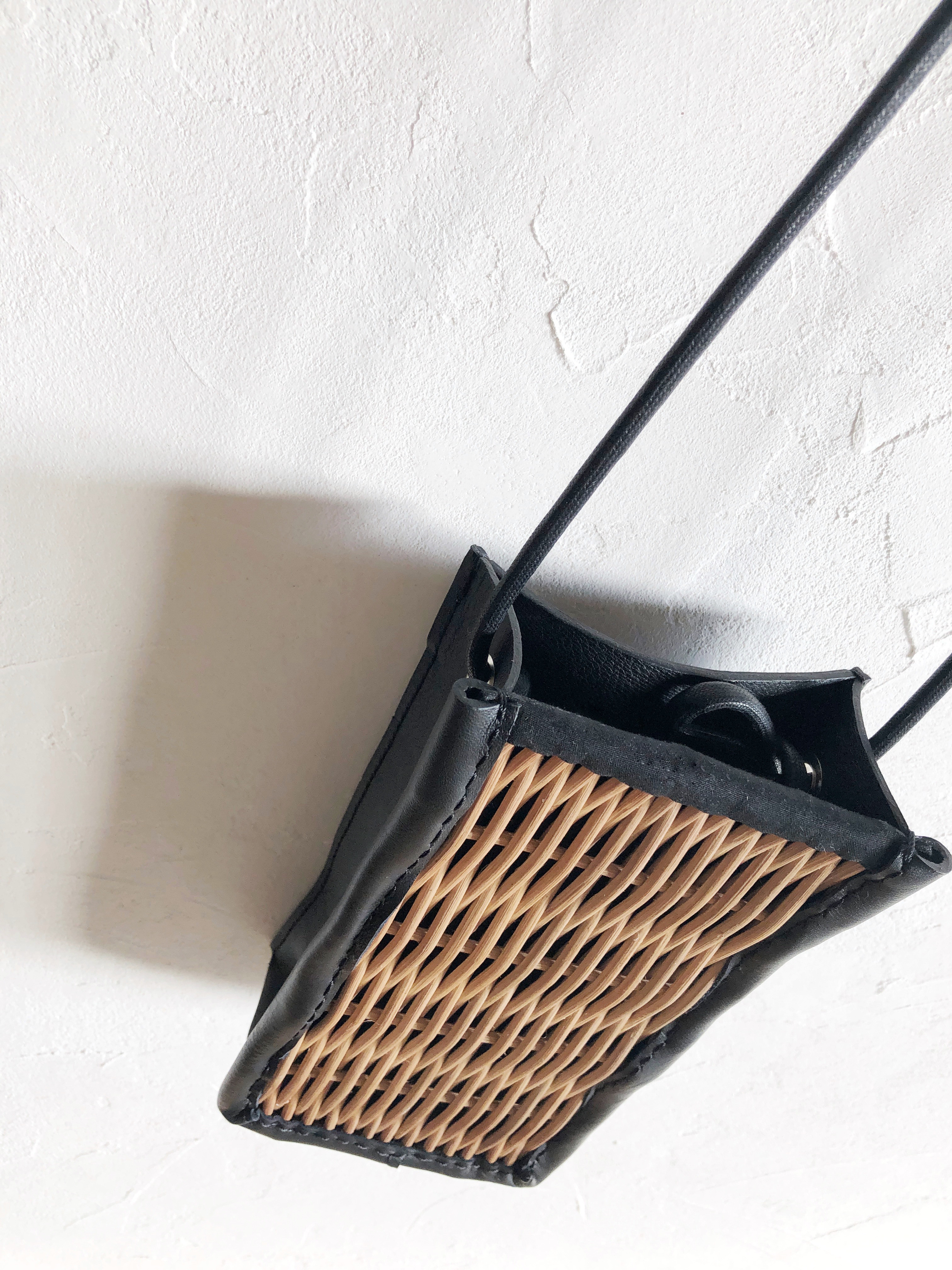 レザー調 籐バッグ かごバッグ 手提げ かごバッグ ショルダー