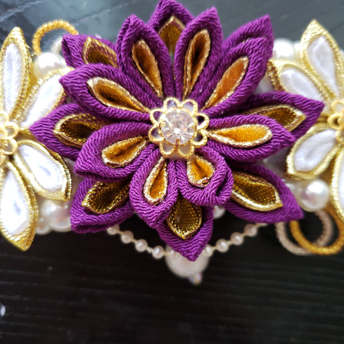 つまみ細工帯留め帯飾り紫白金パールチェーン