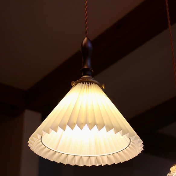 プリーツシェードのペンダントライト【受注生産】 