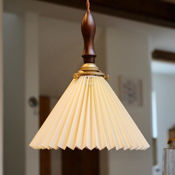 プリーツシェードのペンダントライト【受注生産】 