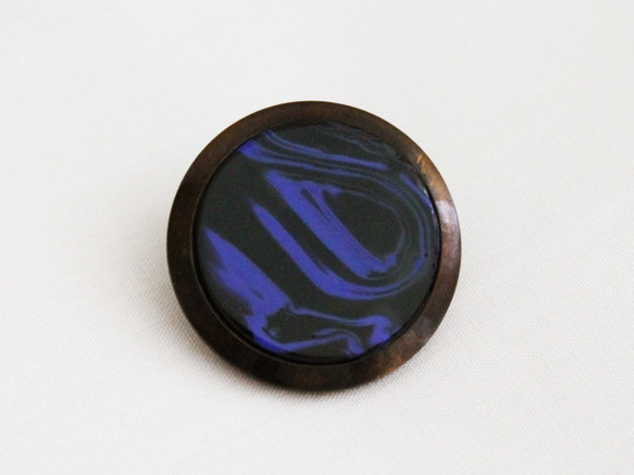 フランス製アンティーク青いマーブル模様の石入りボタン（No.3122） 2枚目の画像