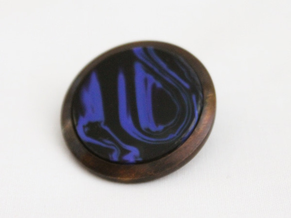 フランス製アンティーク青いマーブル模様の石入りボタン（No.3122） 3枚目の画像