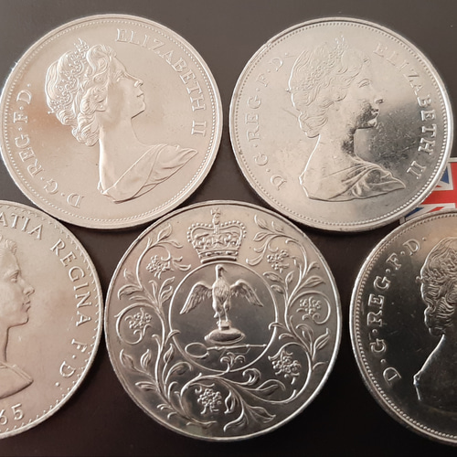 1960年イギリスクラウンコインエリザベス女王5シリング39ミリ 1960年イギリスクラウンコインエリザベス女王5シリング39ミリ