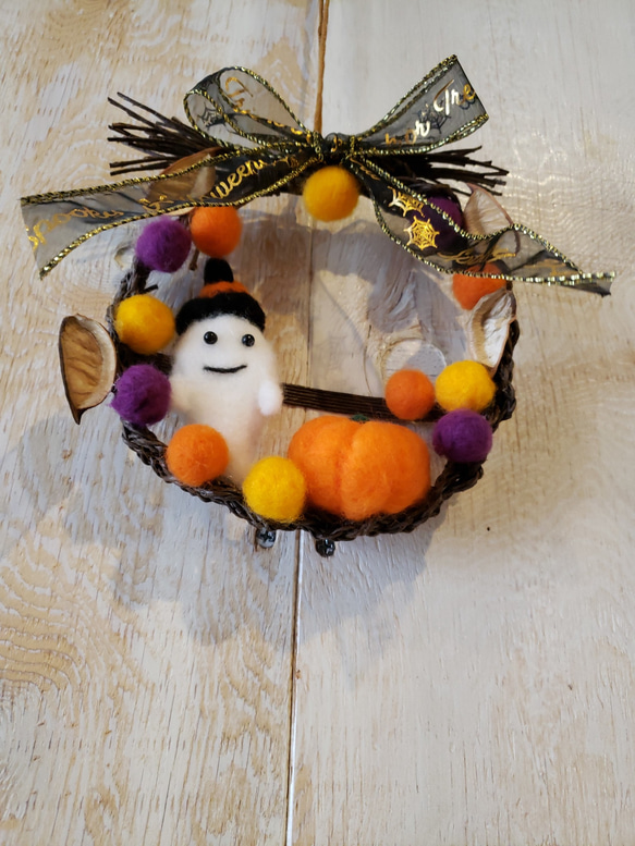 お化けのハロウィンリース 羊毛フェルト くすみカラー かぼちゃ