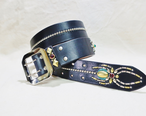 こむぎ　スタッズ　レザー　ベルト　ハンドメイド　bero3-12 takumiggg クロムハーツのバックルを組み合わせてフラワー