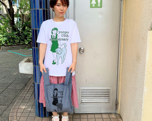 早見純　サイン入りTシャツ　Sサイズ 6d76293cfff027bb7624fc20f33ae8