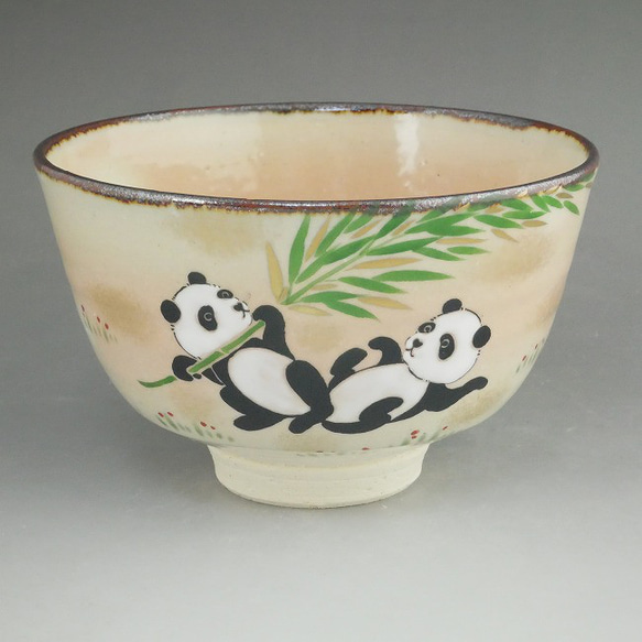 ◆商品番号 12803 パンダ（友好）抹茶茶碗　安徳 1枚目の画像
