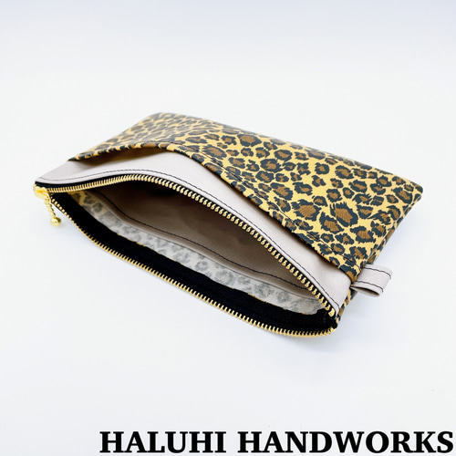 ヒョウ柄×グレージュ 通帳ポーチ マスクポーチ ポーチ HALUHI