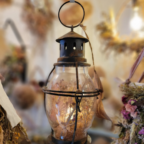 【ビンテージ】ランタン♤ドライフラワーのスタンドにどうぞ♧ ビンテージ☆ランタンやドライフラワー等を吊るすスタンドに