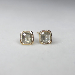 エメラルドカットダイヤモンド K18YG ピアス ピアス（スタッド・一粒